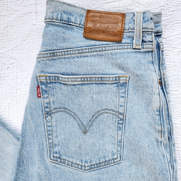 Levi's Ribecage Premium Straight Tango Light Wash Crop Jeans - Picture 2 of 14